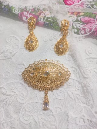Conjunto Baturra: Pendientes y Broche