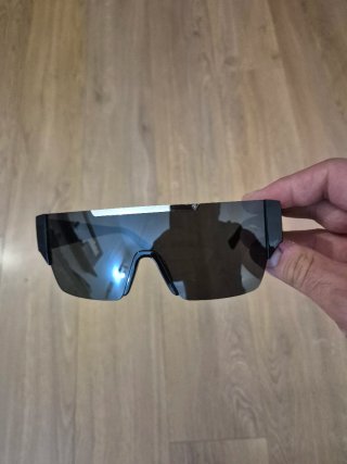 Gafas de sol Hawkers negras y grises