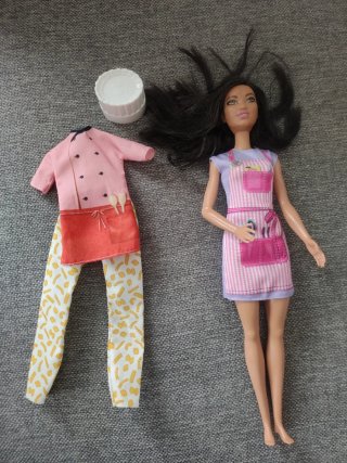 Barbie Cocinera con Ropa y Accesorios