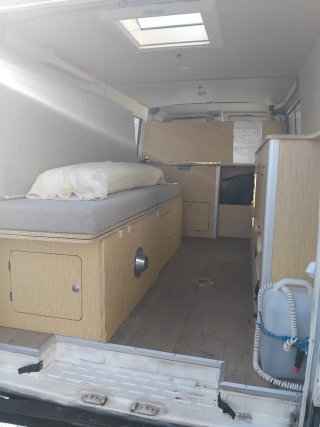 Nissan Trade 2000