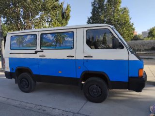 Nissan Trade 2000