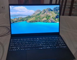 ASUS Zenbook 13.3 OLED