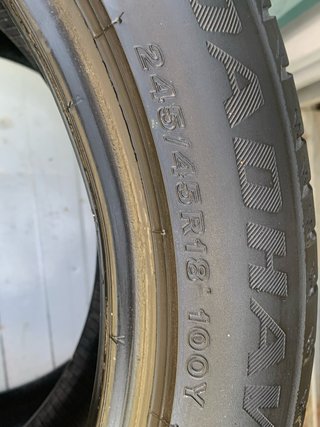 Neumáticos 245/45R18