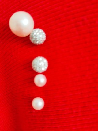 Jersey rojo con perlas