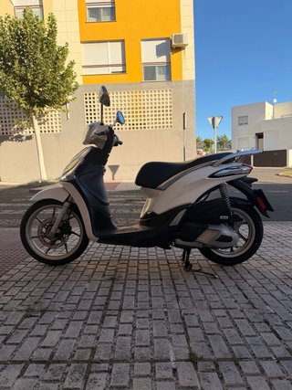 Piaggio Liberty 125 ABS Scooter