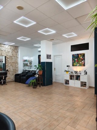 Traspasos de peluquería salón de uñas