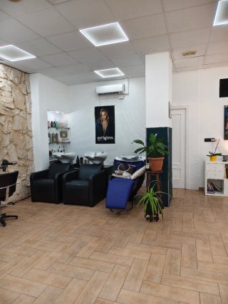 Traspasos de peluquería salón de uñas