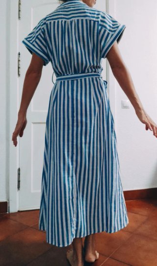Vestido rayas azul y blanco con cinturón