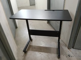 Mesa Ordenador Ajustable en altura color Negro