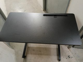 Mesa Ordenador Ajustable en altura color Negro