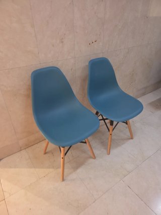 2 Sillas Nórdicas Azules