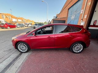Ford Focus 2012 176000km pegatina B