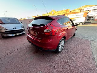 Ford Focus 2012 176000km pegatina B