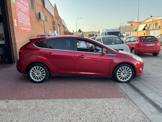 Ford Focus 2012 176000km pegatina B