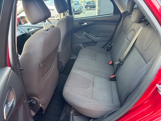 Ford Focus 2012 176000km pegatina B