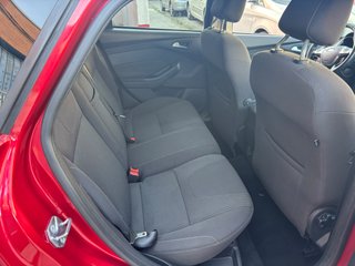 Ford Focus 2012 176000km pegatina B