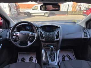 Ford Focus 2012 176000km pegatina B