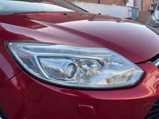 Ford Focus 2012 176000km pegatina B