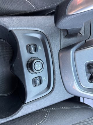 Ford Focus 2012 176000km pegatina B