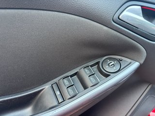 Ford Focus 2012 176000km pegatina B
