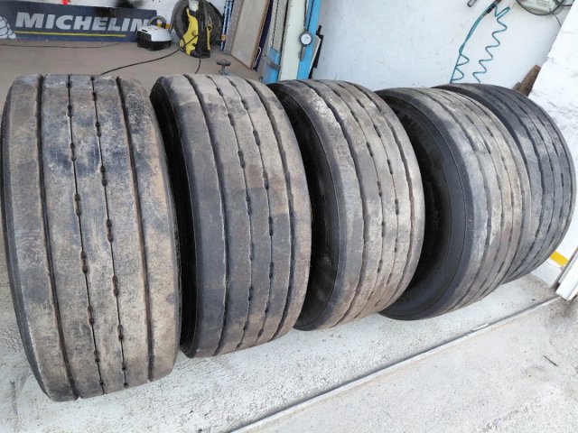 Neumáticos 385/55R22.5
