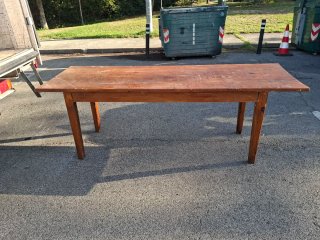 Mesa de pinotea maciza