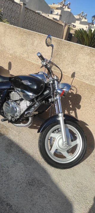 Kymco Venox 250cc Negra