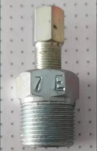 EXTRACTOR VOLANTE MAGNÉTICO NUEVO 22X150 DERBI