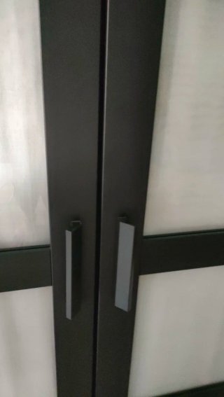 Armario Ikea Brimnes puertas cristal negro