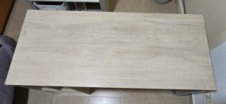 Escritorio madera y blanco con cajones