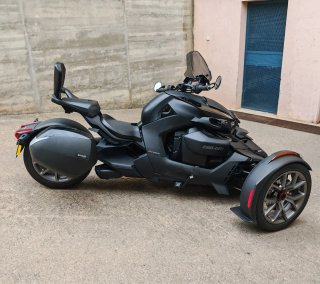 Can-Am Ryker 900 Negro