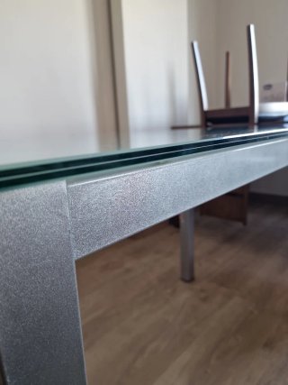 Mesa de comedor cristal y metal