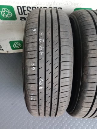 NEUMATICOS 215/60R16 99V