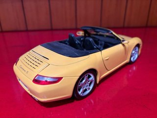 Modellino 1:18 Porsche 911 997 Carrera S cabriolet