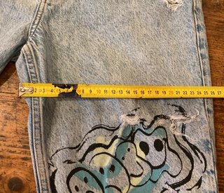 Jeans Bershka graffiti strappi lavaggio chiaro