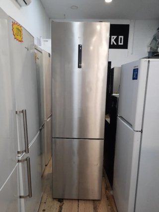 Nevera AEG Plata