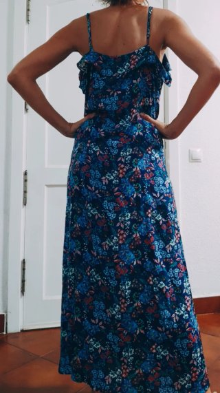 Vestido largo estampado azul con botones