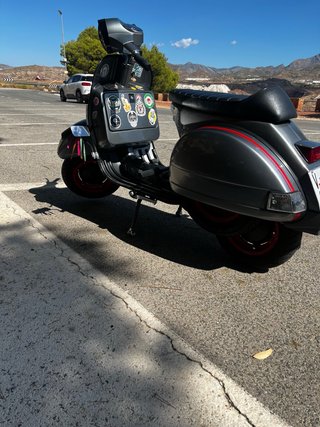 Vespa TX 200 Scooter