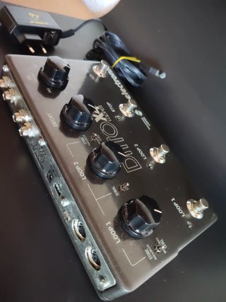 TC Electronic Ditto X4 Looper Pedal + Cargador