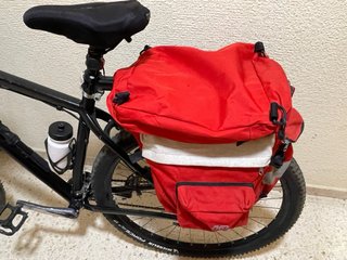 Alforjas para bicicleta rojas
