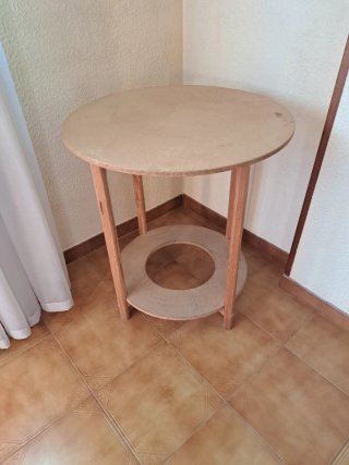 Juego de 4 sillas de pino