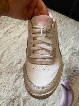 Zapatillas Puma Blancas y Rosas