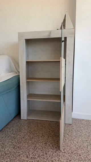 Conjunto de muebles salón-comedor.