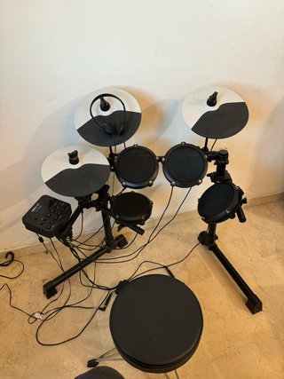 Batería Electrónica Alesis Debut Kit