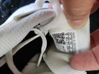 Zapatillas Adidas Blancas y Amarillas