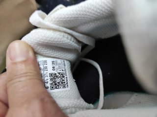 Zapatillas Adidas Blancas y Amarillas