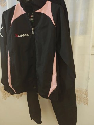 Tuta Legea XS nera e rosa