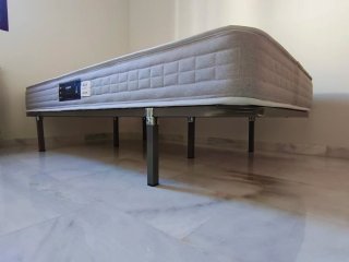 Cama de 105 cm con gran colchón y somier reforzado