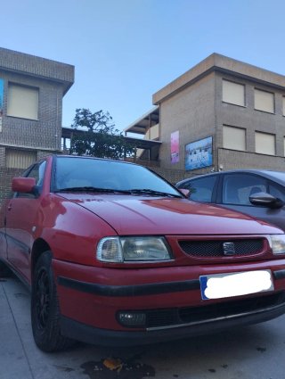 SEAT Ibiza 1997 1.4 gasolina 60 cv