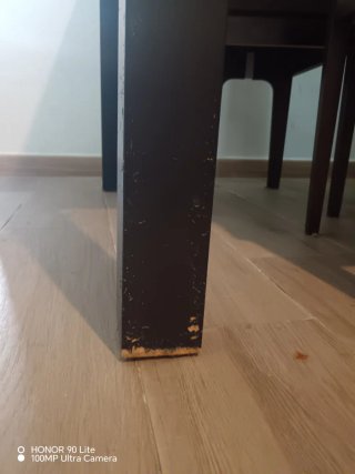 Mesa de comedor y 4 sillas
